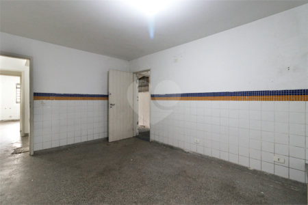 Sobrado à venda com 3 quartos, sendo 1 suíte,  em Real Parque, São Paulo, SP