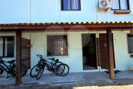 Casa em condomínio à venda com 2 suítes em Palmeiras, Cabo Frio, RJ