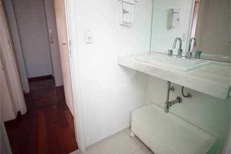 Apartamento à venda com 3 quartos, sendo 1 suíte, em Cidade Monções, São Paulo, SP