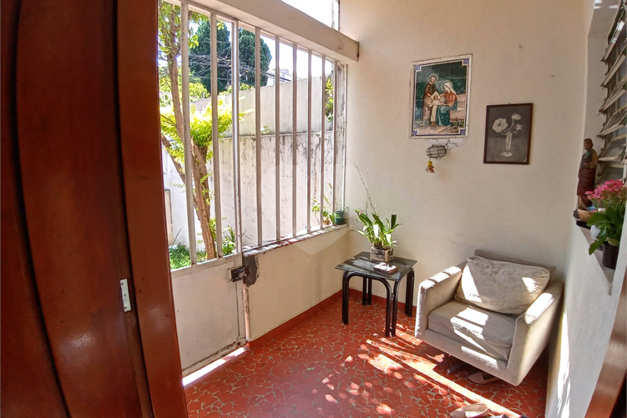 Casa à venda com 4 quartos, sendo 2 suítes, em Santana, São Paulo, SP