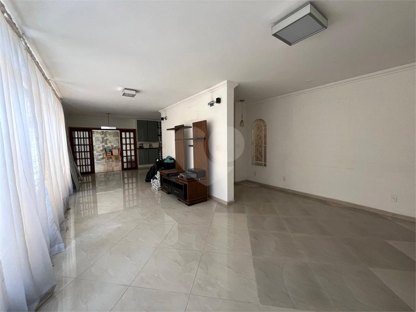 Sobrado à venda com 4 quartos, sendo 1 suíte,  em Vila Cordeiro, São Paulo, SP