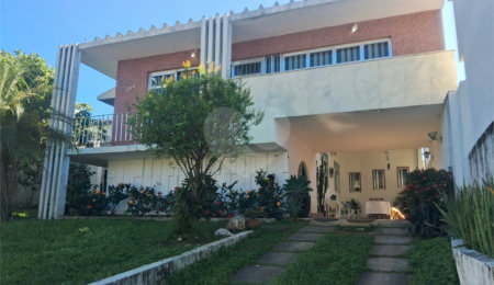 Casa à venda com 3 quartos, sendo 2 suítes,  no condomínio Rio Bon, Rio de Janeiro - RJ