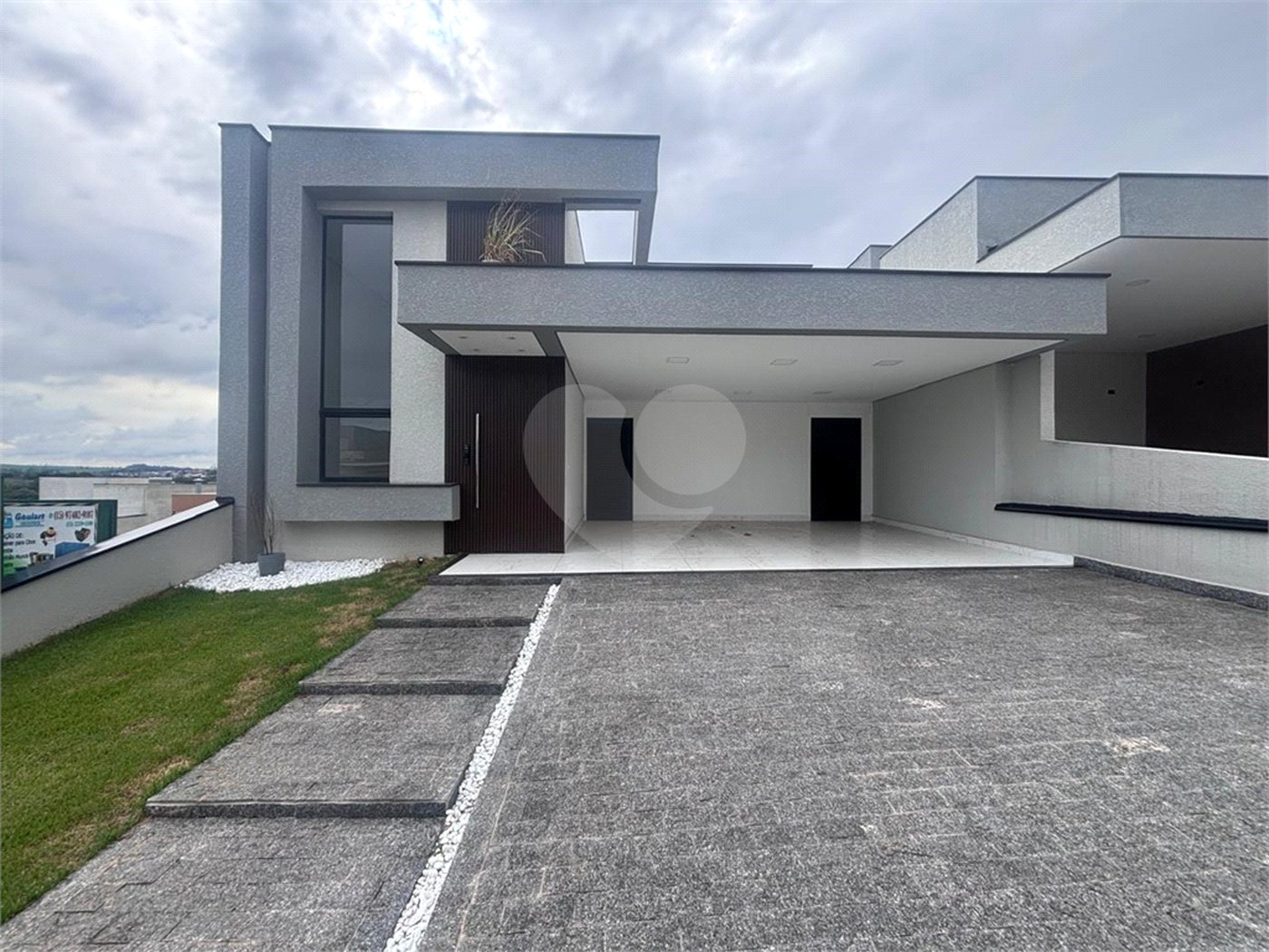 Casa à venda com 3 suítes no condomínio Campos do Conde I e II, Sorocaba - SP