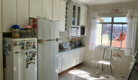 Casa à venda com 3 quartos em Jardim Peri, São Paulo, SP