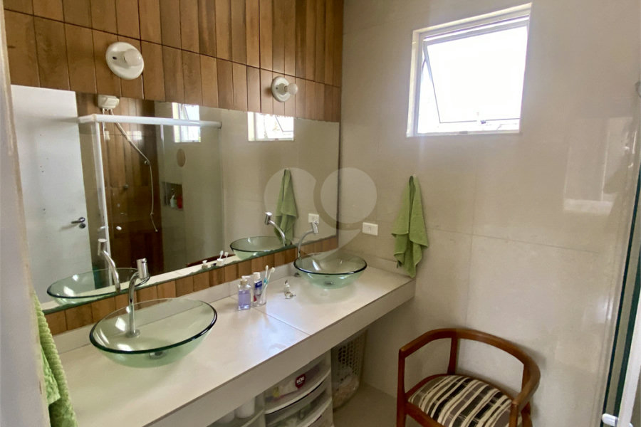 Sobrado à venda com 4 quartos, sendo 1 suíte, em Vila Medeiros, São Paulo, SP