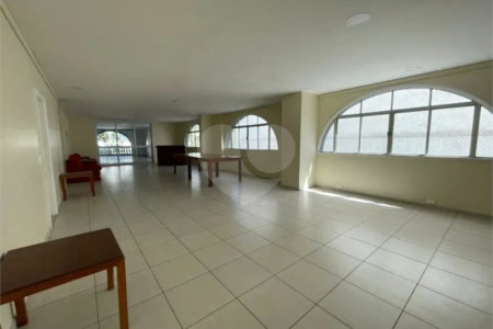 Apartamento à venda com 4 quartos, sendo 1 suíte, em Lagoa, Rio de Janeiro, RJ