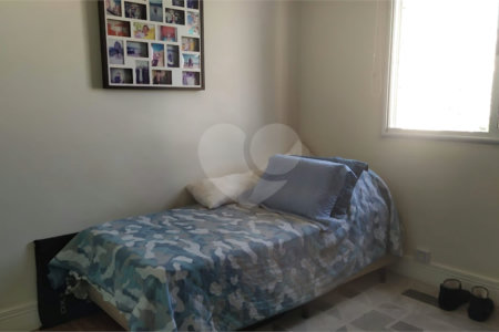 Apartamento à venda com 3 suítes em Jardim Londrina, São Paulo, SP