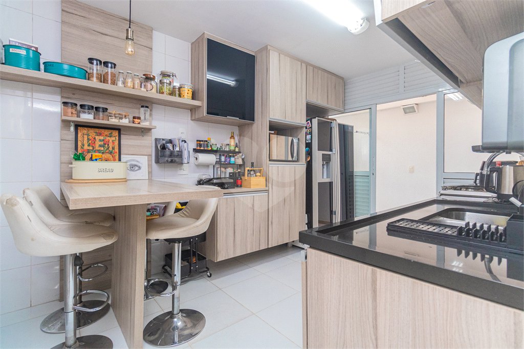 Casa à venda com 4 suítes no condomínio Vila Inglesa, São Paulo - SP