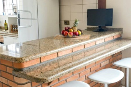 Casa à venda com 4 quartos, sendo 1 suíte, em Jardim Leocádia, Sorocaba, SP