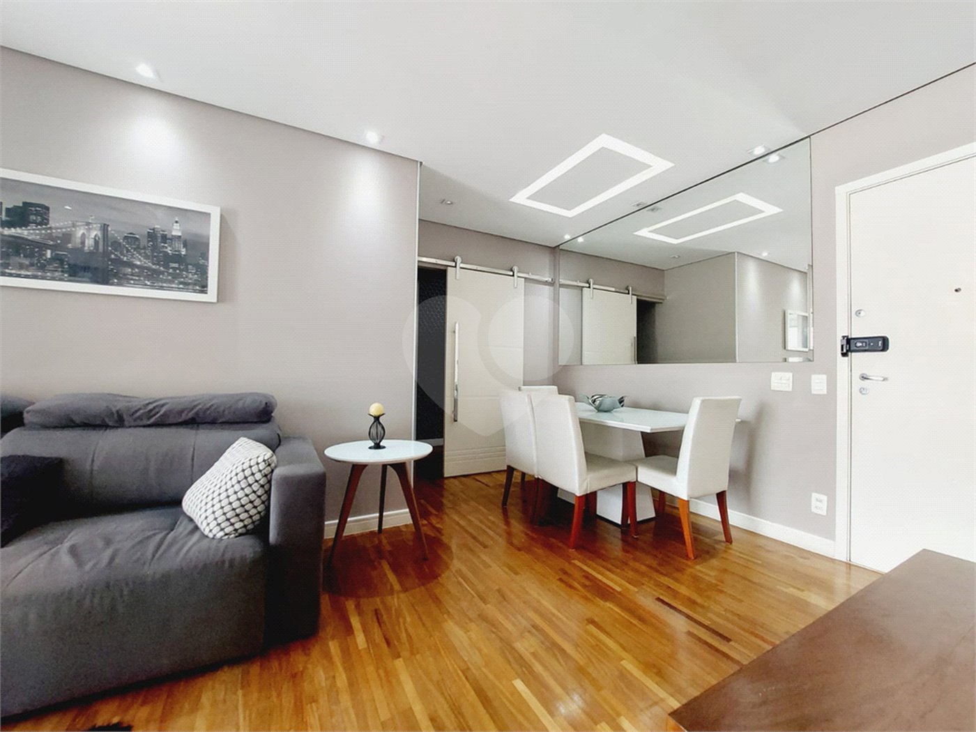 Apartamento à venda com 2 quartos, sendo 1 suíte, em Vila Anastácio, São Paulo, SP