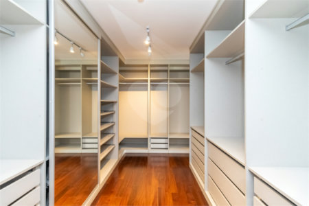 Apartamento à venda com 3 suítes em Alto da Boa Vista, São Paulo, SP