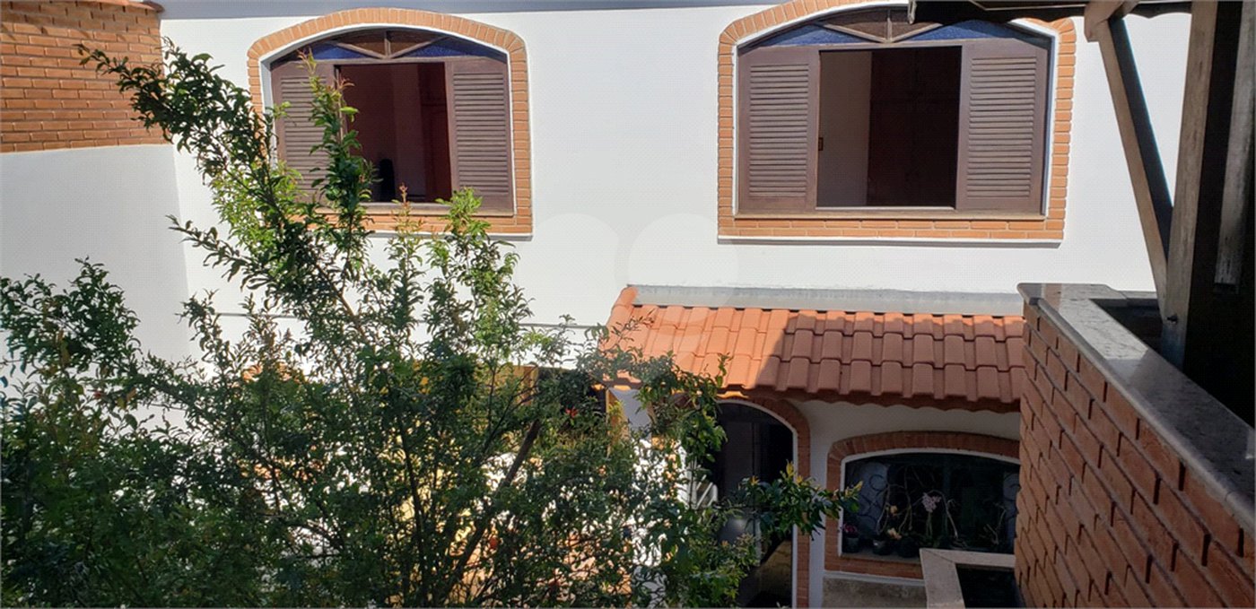 Sobrado à venda com 3 quartos, sendo 1 suíte, em Tremembé, São Paulo, SP