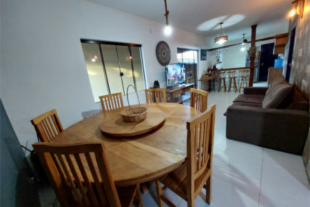 Casa à venda com 2 quartos, sendo 1 suíte,  em São José, Armação dos Búzios, RJ