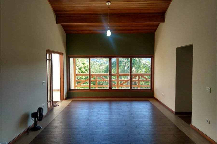 Casa à venda ou para alugar com 6 quartos, sendo 2 suítes, em Rio Acima, Mairiporã, SP