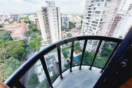 Apartamento à venda com 4 quartos, sendo 2 suítes,  em Alto da Lapa, São Paulo, SP