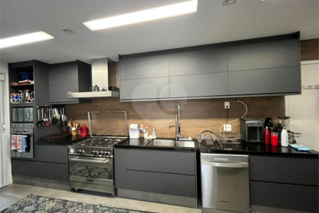 Apartamento à venda com 3 suítes em Vila Andrade, São Paulo, SP