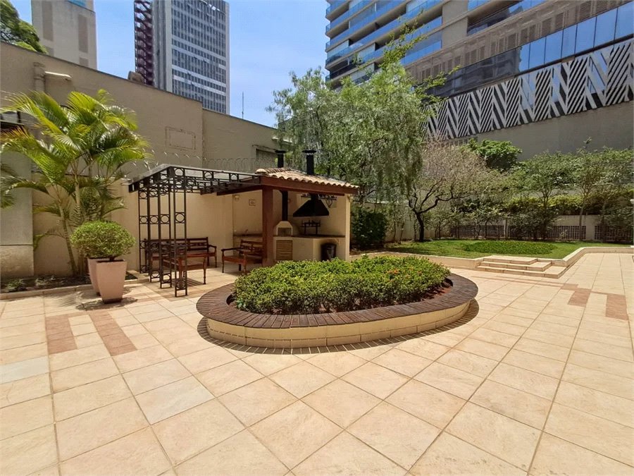 Apartamento à venda com 2 quartos, sendo 1 suíte,  em Pinheiros, São Paulo, SP