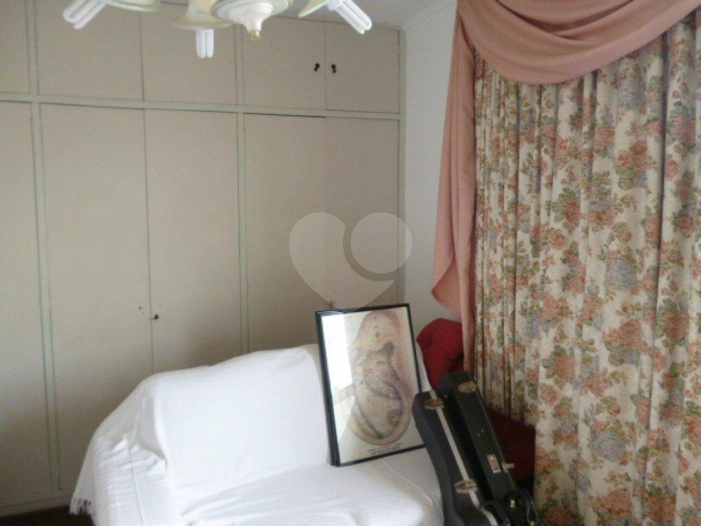 Casa à venda com 5 quartos, sendo 2 suítes, em Parque Jabaquara, São Paulo, SP