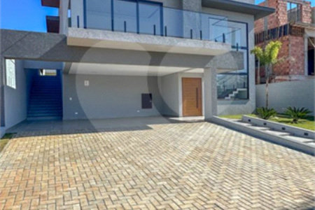Casa à venda com 3 suítes no condomínio Shamballa 3, Atibaia - SP