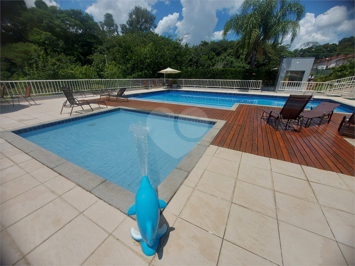 Casa à venda com 2 quartos, sendo 1 suíte, no condomínio Residencial Viva Vida, Cotia - SP