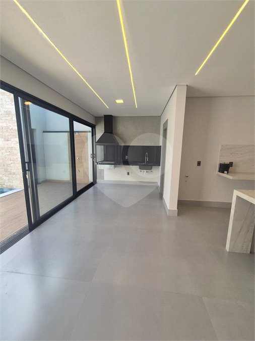 Casa à venda com 3 suítes no condomínio London Park, Indaiatuba - SP