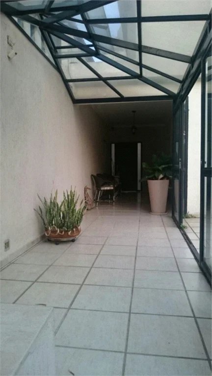 Sobrado à venda com 5 quartos, sendo 2 suítes, em Brooklin Paulista, São Paulo, SP