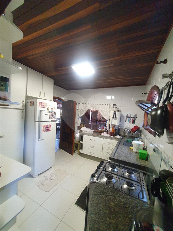Casa à venda com 4 quartos, sendo 2 suítes,  no condomínio Vinhas da Vista Alegre - Lado Café, Vinhedo - SP