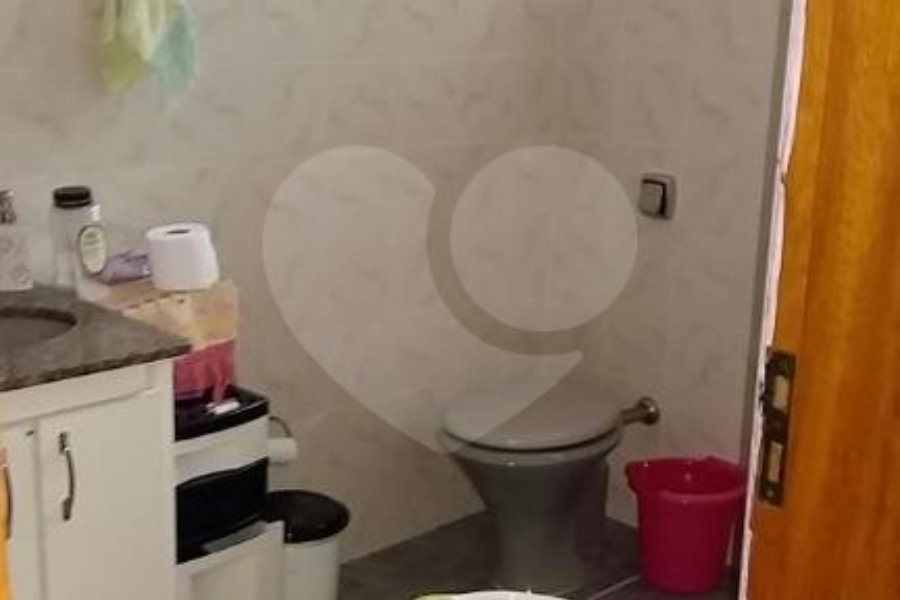 Sobrado à venda com 4 quartos, sendo 2 suítes, em Tremembé, São Paulo, SP