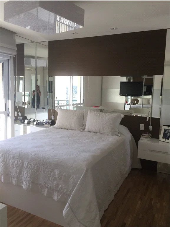Apartamento à venda com 4 suítes em Vila Gertrudes, São Paulo, SP
