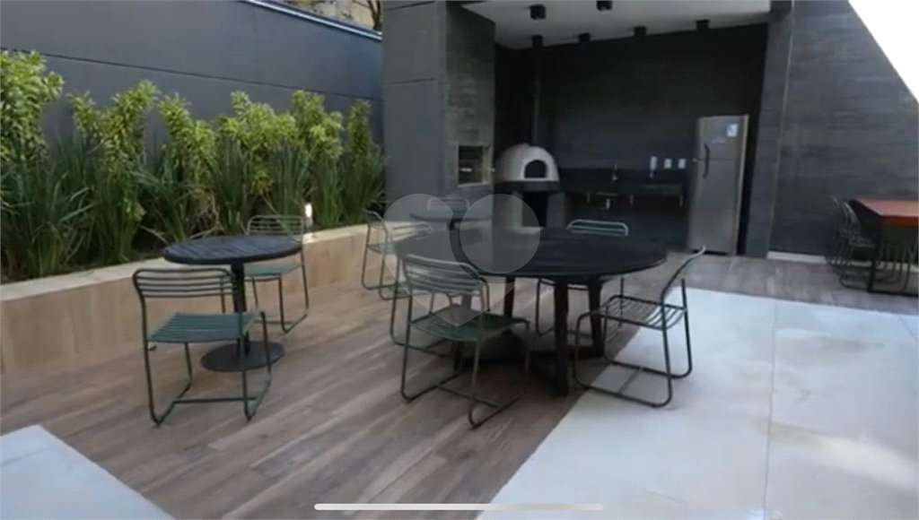 Apartamento à venda ou para alugar com 1 suíte em Cerqueira César, São Paulo, SP