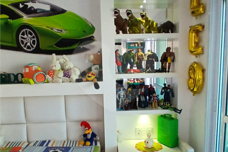 Casa à venda com 3 suítes no condomínio Figueira Garden, Atibaia - SP