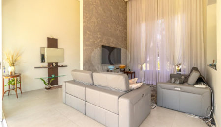 Casa à venda com 3 quartos, sendo 1 suíte,  no condomínio Vale do Lago, Sorocaba - SP