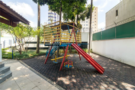 Apartamento à venda com 4 quartos, sendo 3 suítes, em Brooklin Paulista, São Paulo, SP