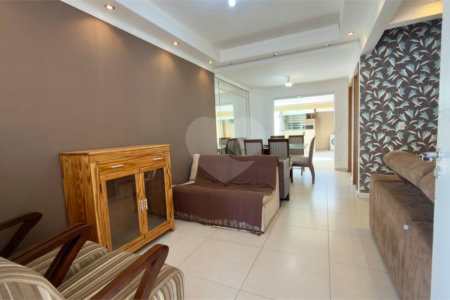 Casa à venda com 3 quartos, sendo 1 suíte, no condomínio Residencial Village Salermo, Sorocaba - SP