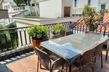 Casa à venda com 5 quartos, sendo 4 suítes, em Jardim São Bento, São Paulo, SP