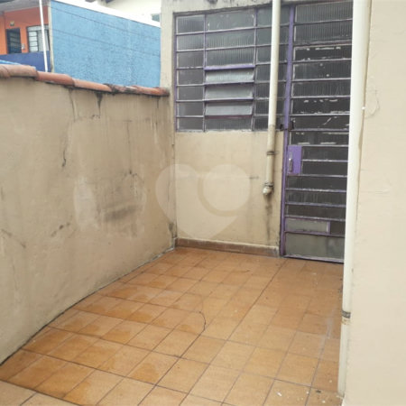 Casa Térrea à venda com 4 quartos, sendo 1 suíte, em Vila Constança, São Paulo, SP
