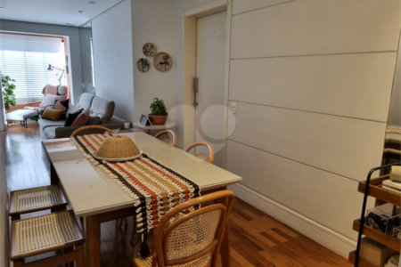 Apartamento à venda com 3 quartos, sendo 1 suíte, em Vila Olímpia, São Paulo, SP