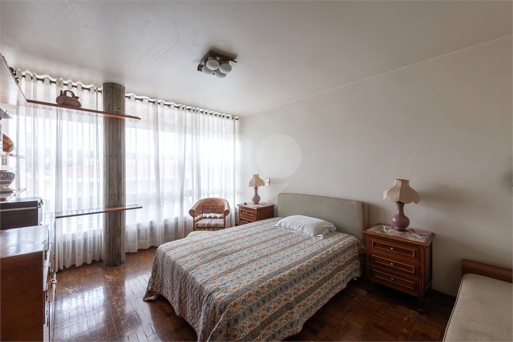 Casa Térrea à venda com 7 quartos, sendo 1 suíte, em Santana, São Paulo, SP