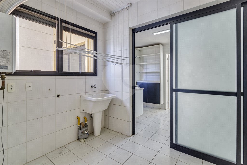 Apartamento à venda com 3 quartos, sendo 1 suíte, em Morumbi, São Paulo, SP
