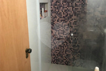 Casa à venda com 3 quartos, sendo 1 suíte, no condomínio Residencial Sabará, São Paulo - SP