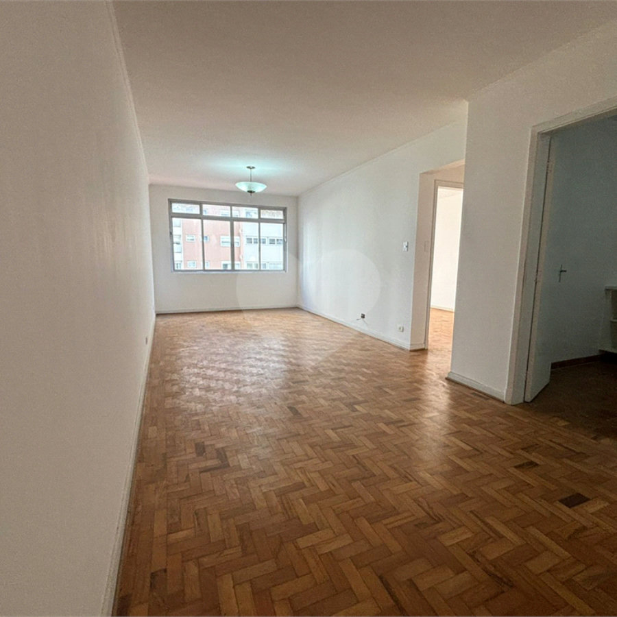 Apartamento iluminado e arejado em Pinheiros