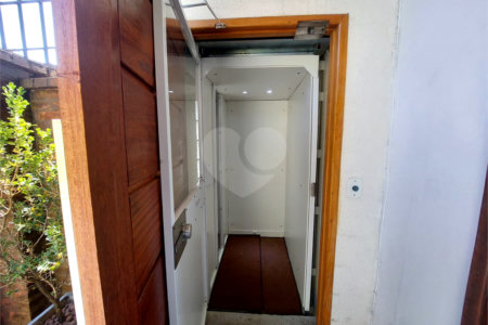 Casa à venda com 3 quartos, sendo 1 suíte, em Botafogo, Rio de Janeiro, RJ