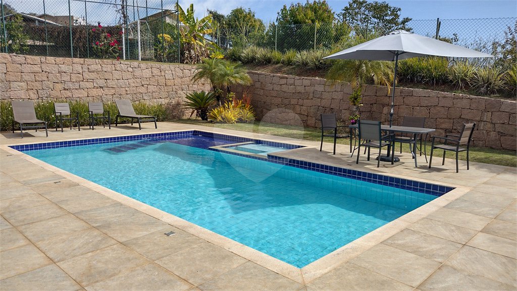 Casa à venda com 4 suítes no condomínio Horizonte Azul II, Itupeva - SP