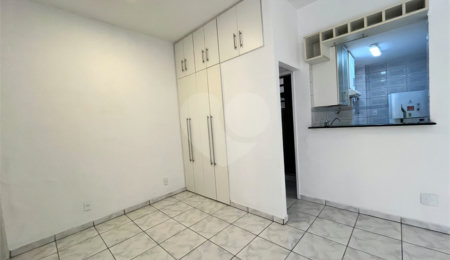 Apartamento à venda ou para alugar com 1 suíte no Centro, Rio de Janeiro, RJ