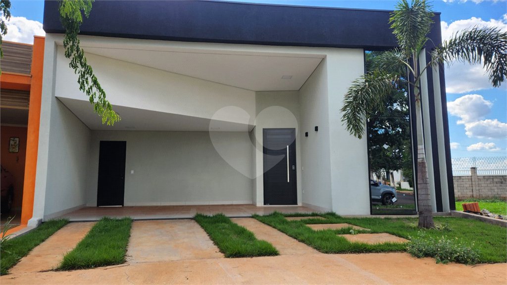 Casa à venda com 3 quartos, sendo 1 suíte, em Parque Atlanta, Araraquara, SP