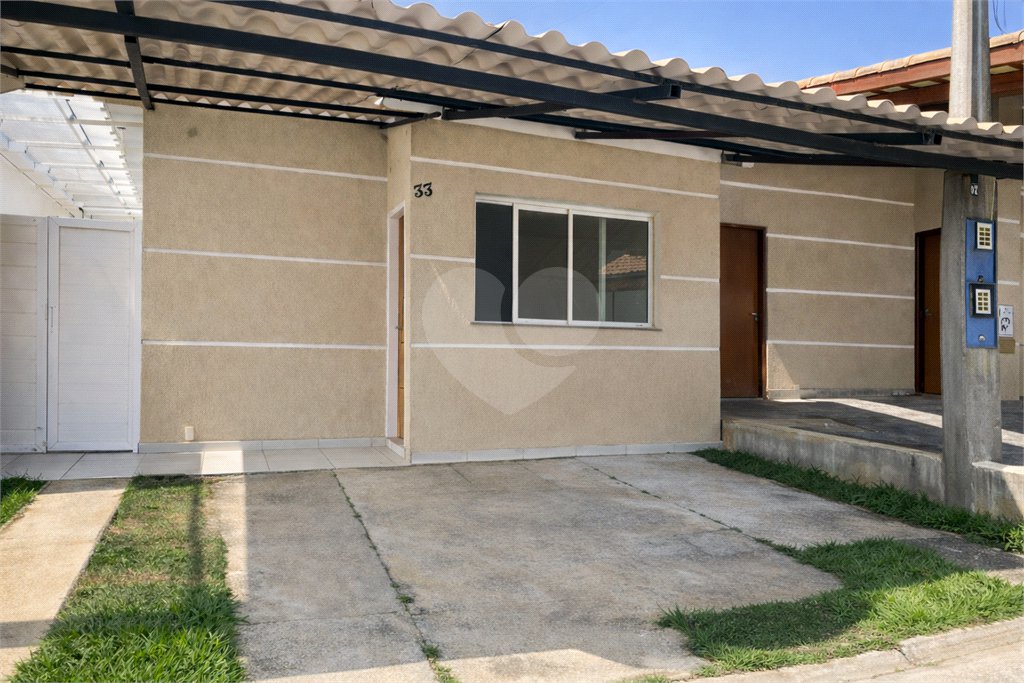 Casa à venda com 3 quartos, sendo 1 suíte,  no condomínio Bella Vista, Sorocaba - SP