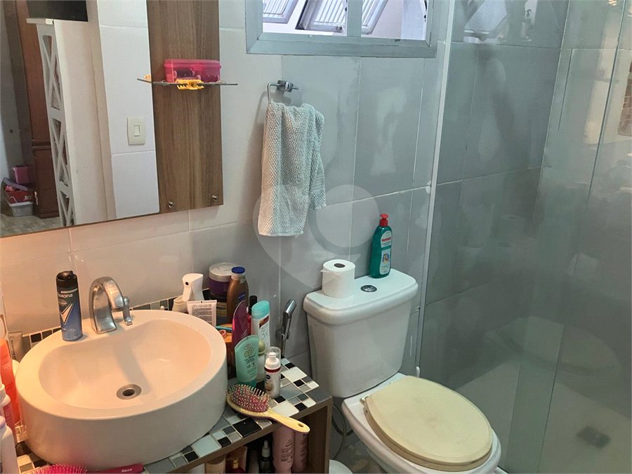 Casa Térrea à venda com 3 quartos em Vila Nivi, São Paulo, SP