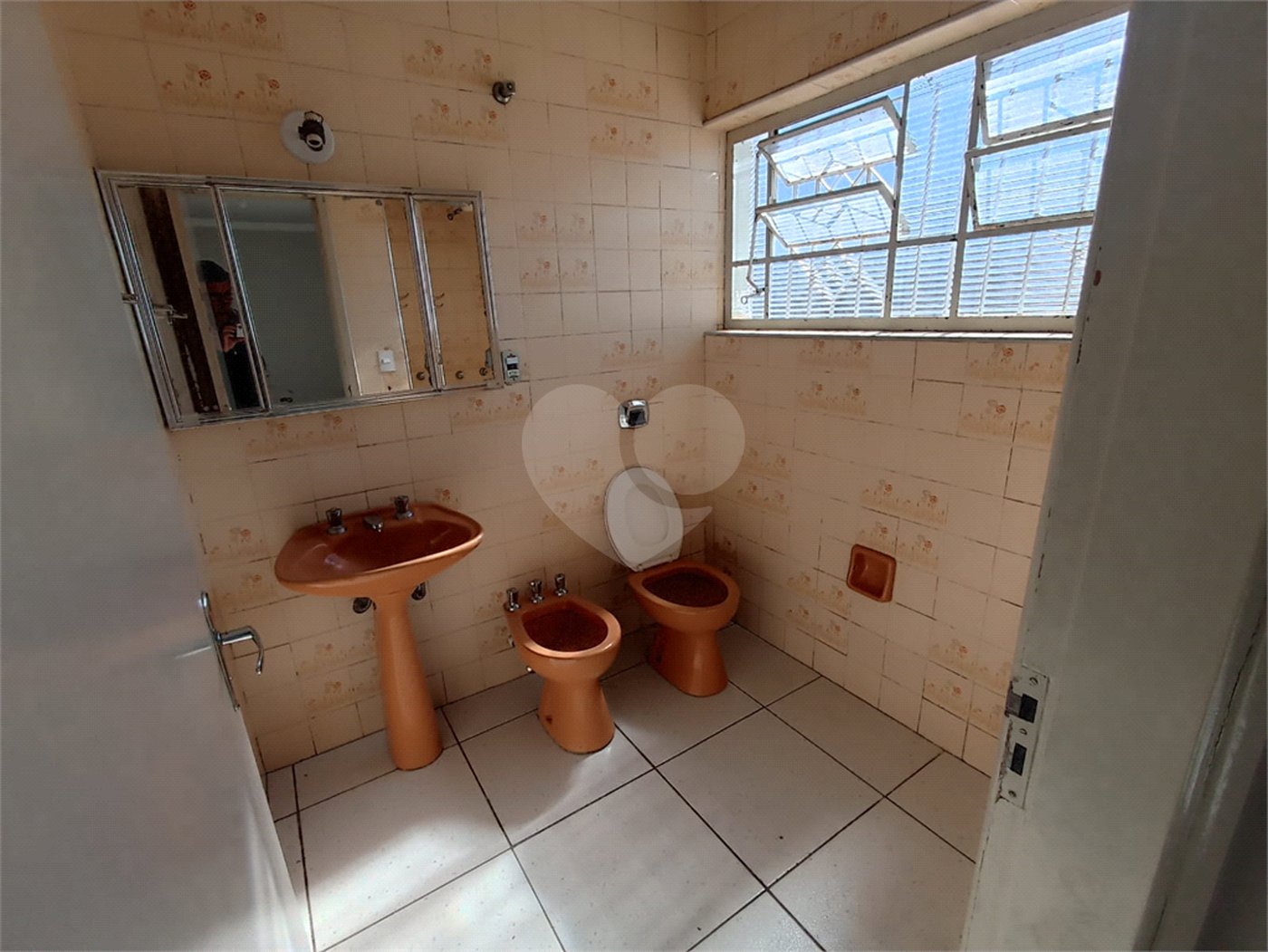 Casa à venda ou para alugar com 3 quartos, sendo 1 suíte, no Centro, Itapetininga, SP