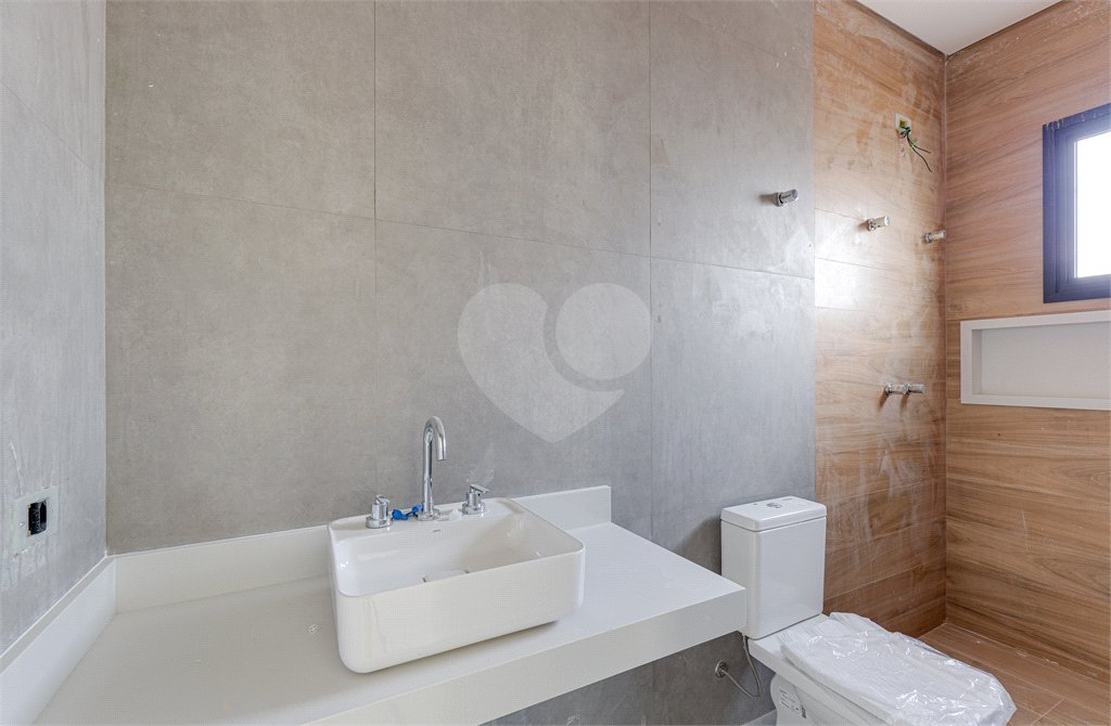 Casa à venda com 4 suítes no condomínio Reserva Robélia, São Paulo - SP