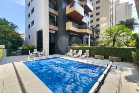 Apartamento à venda com 4 quartos, sendo 3 suítes, em Higienópolis, São Paulo, SP